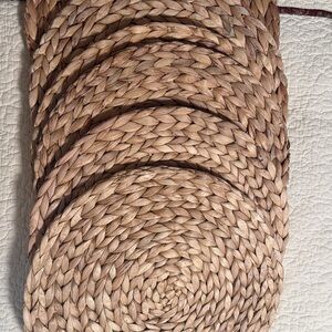 Woven Round Placemats Set